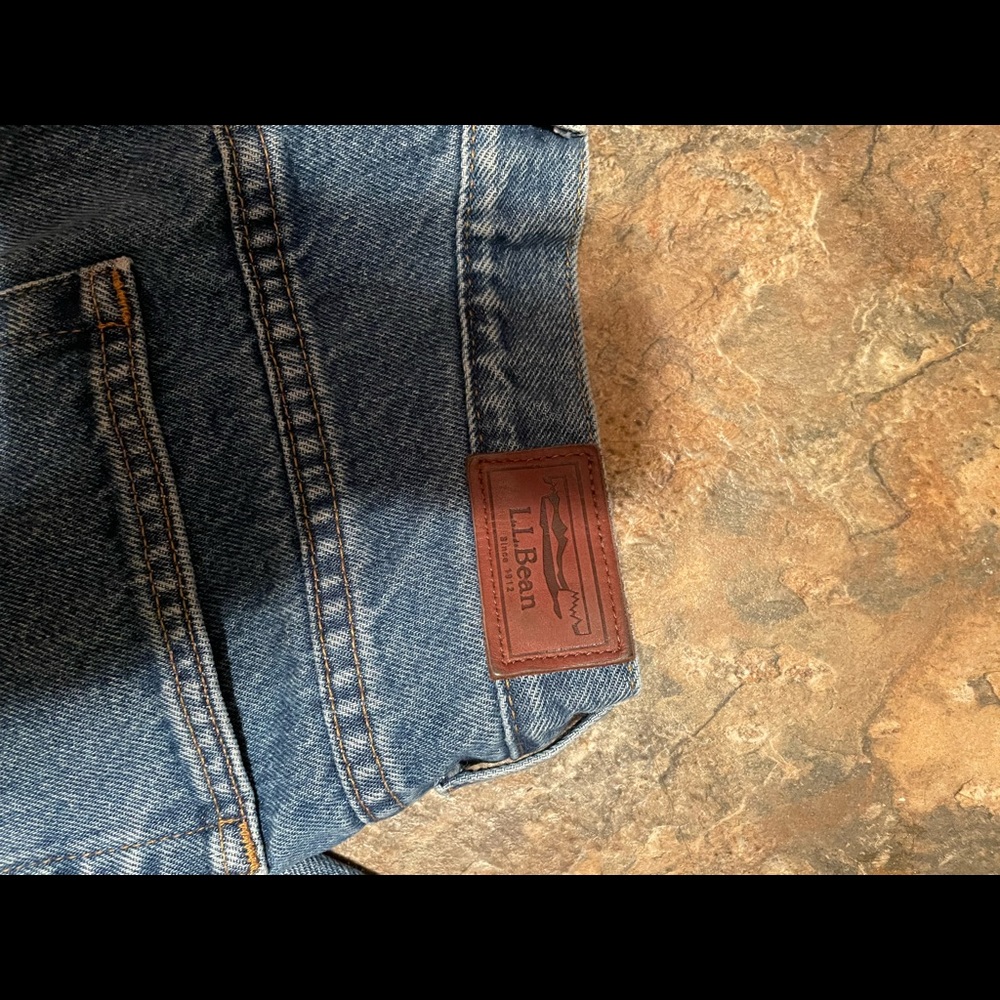 L. L. Bean Classic Fit - image 2